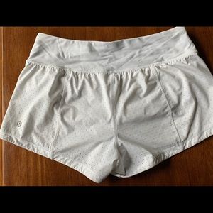 Lululemon Shorts 2.5”